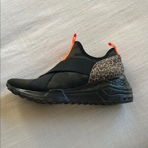 Steve Madden Black and Leopard Print Women's Shoes